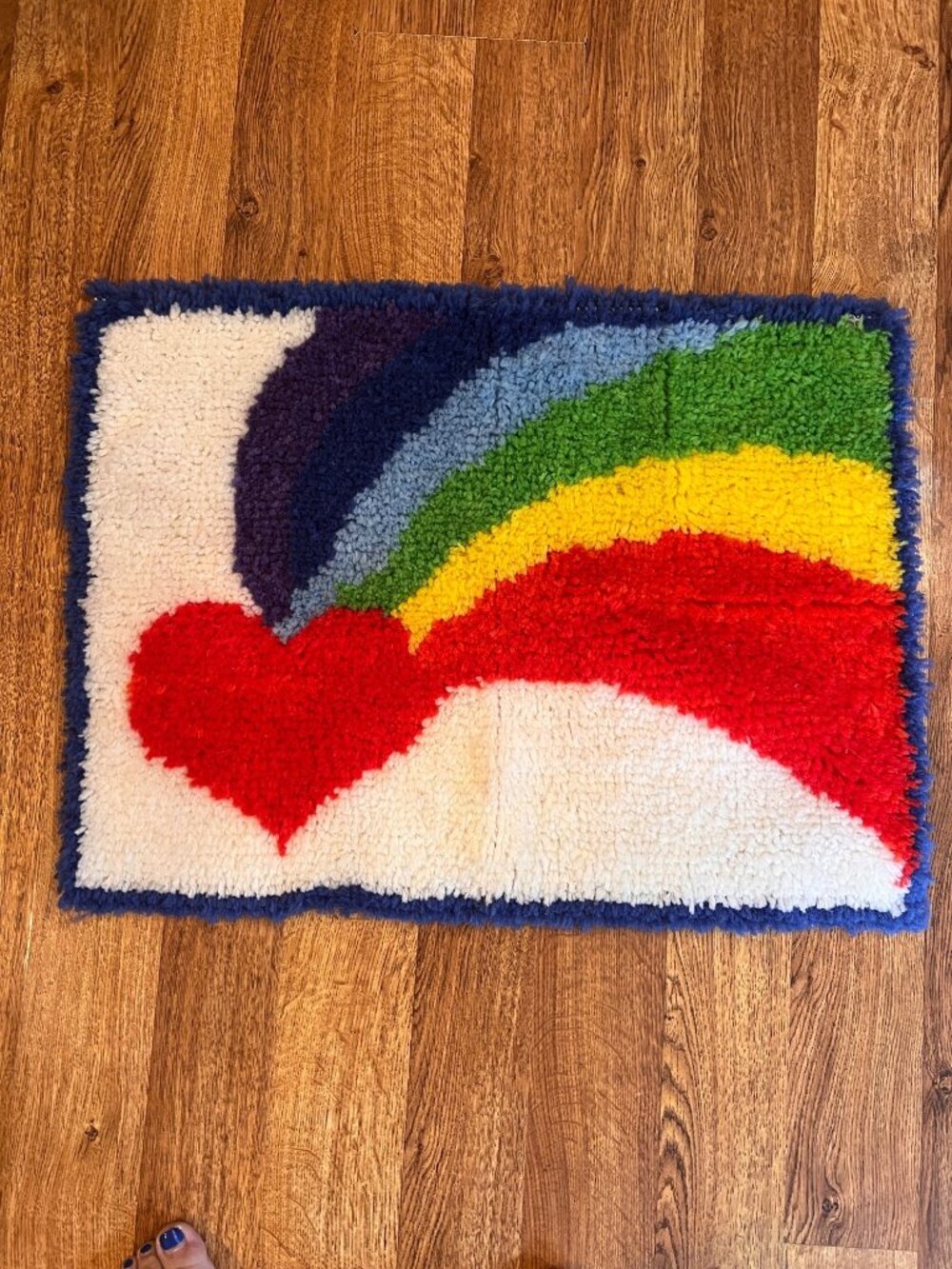 Rainbow Heart 1980s Latch Hook Rug Handmade Rectangular 24x16" Multicolor Vintag - Picture 7 of 8